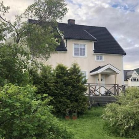 Lys Og Sentral Leilighet Med Terrasse Og Hage Apartman Lillehammer Kültér fotó