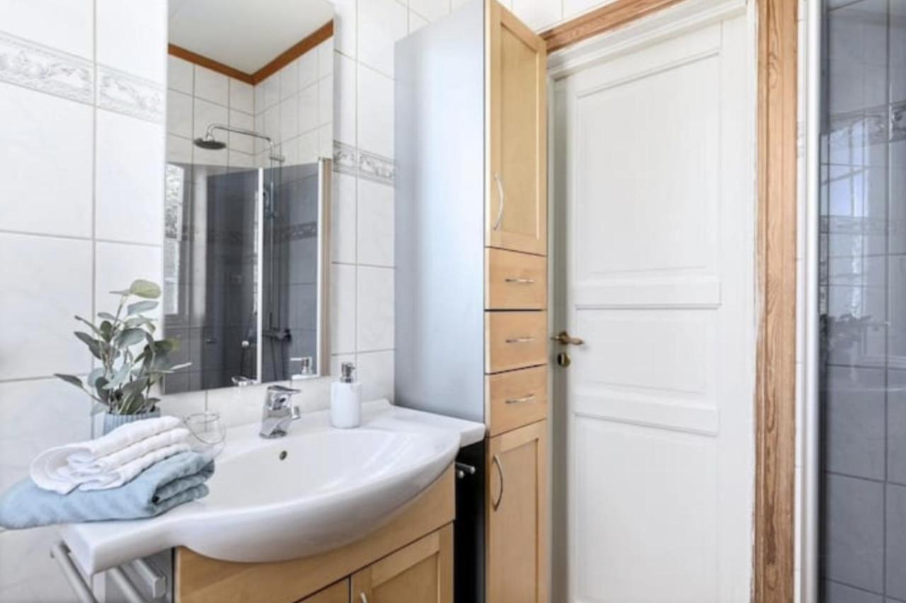 Lys Og Sentral Leilighet Med Terrasse Og Hage Apartman Lillehammer Kültér fotó